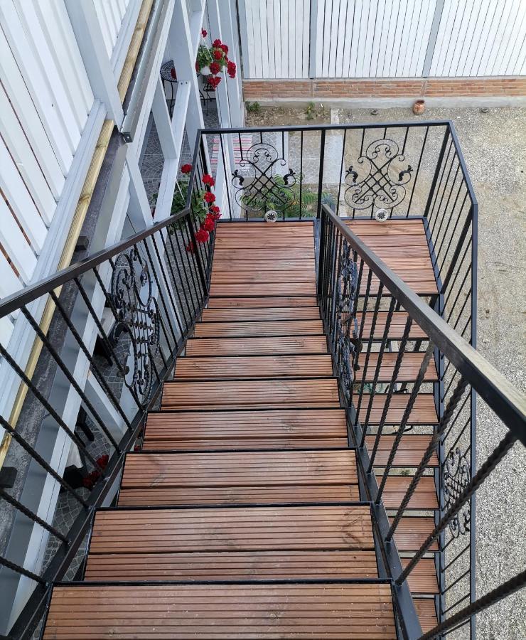 Appartement Casa J. Gusbeth à Braşov Extérieur photo