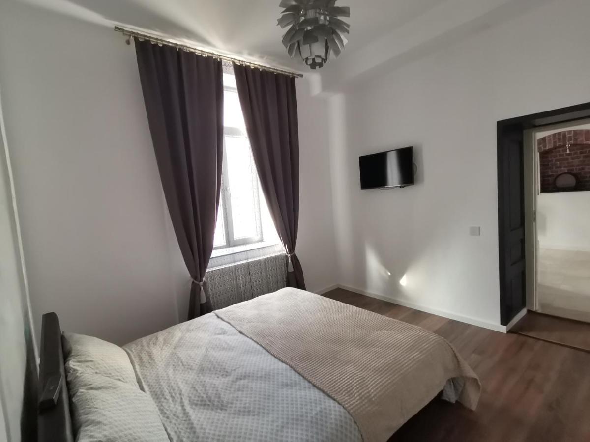 Appartement Casa J. Gusbeth à Braşov Extérieur photo