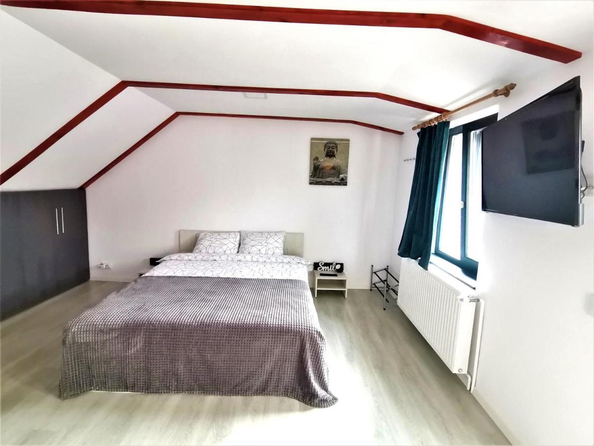 Appartement Casa J. Gusbeth à Braşov Extérieur photo